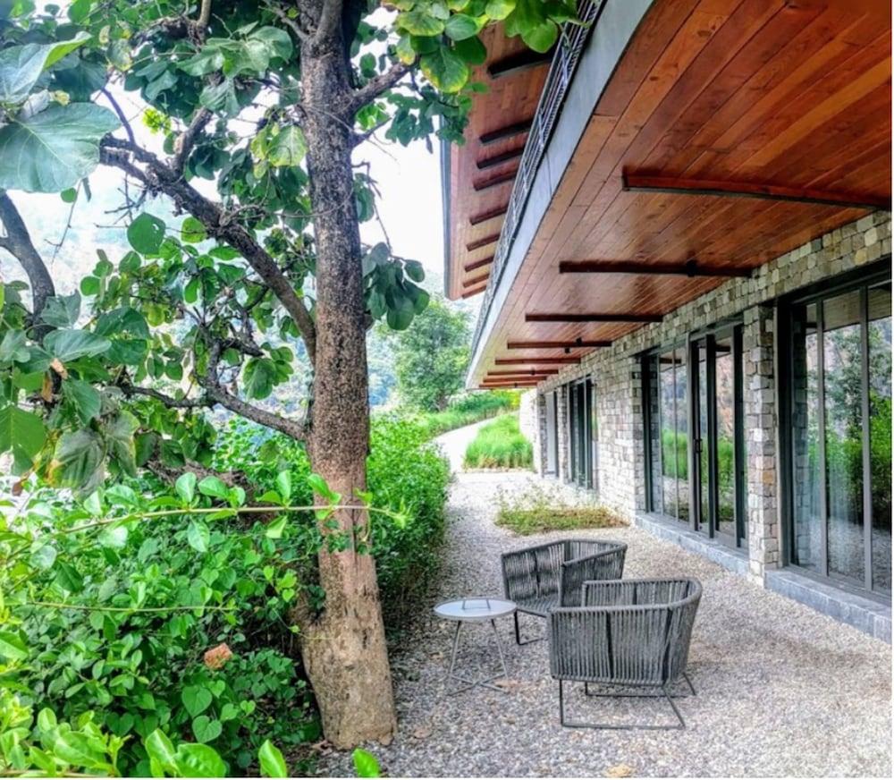 Taj Rishikesh Resort And Spa เดห์ราดุน ภายนอก รูปภาพ